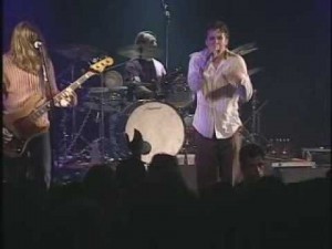 Blind Melon, Shannon Hoon, onstage 1995