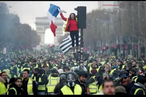Yellow Vest protesters in Paris