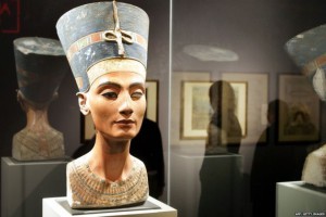 Queen Nefertiti bust