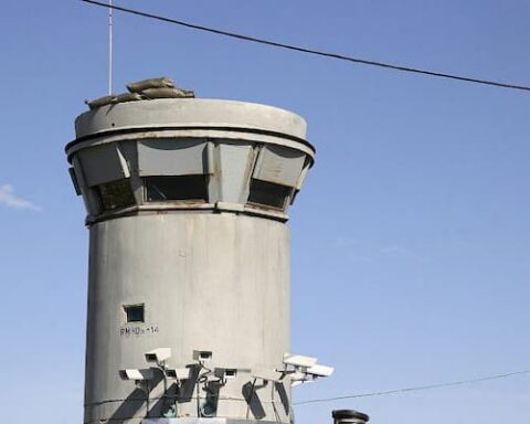 Gaza: Israeli surveillance tower